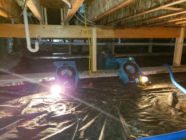 Crawlspace Water Removal in Panama City
